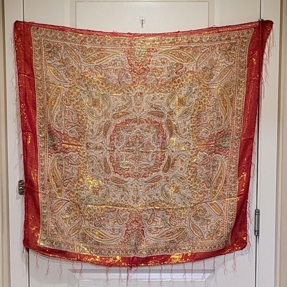 NWOT Beckwoman 37"x39" Gold Metallic Indian Cotton Square Scarf - Picture 3 of 5
